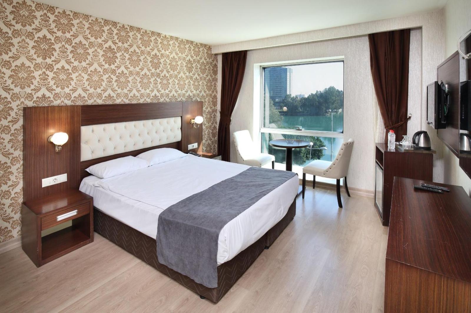 Adana Taskoeprue Hotel Dış mekan fotoğraf