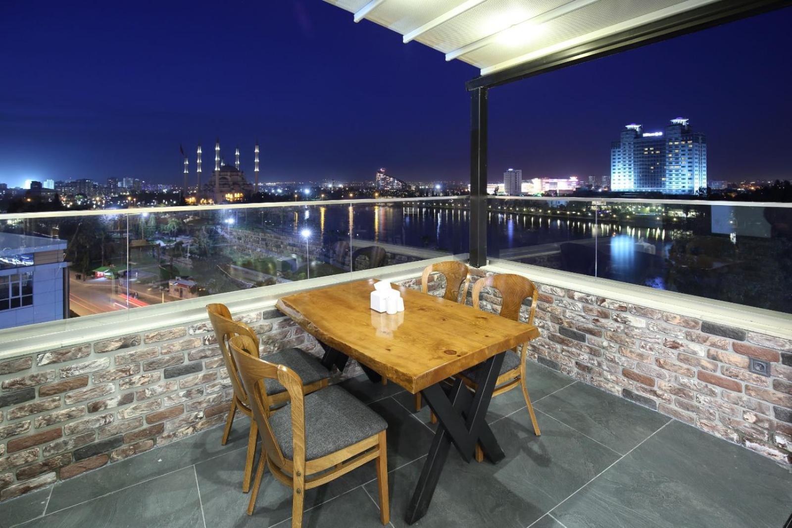 Adana Taskoeprue Hotel Dış mekan fotoğraf